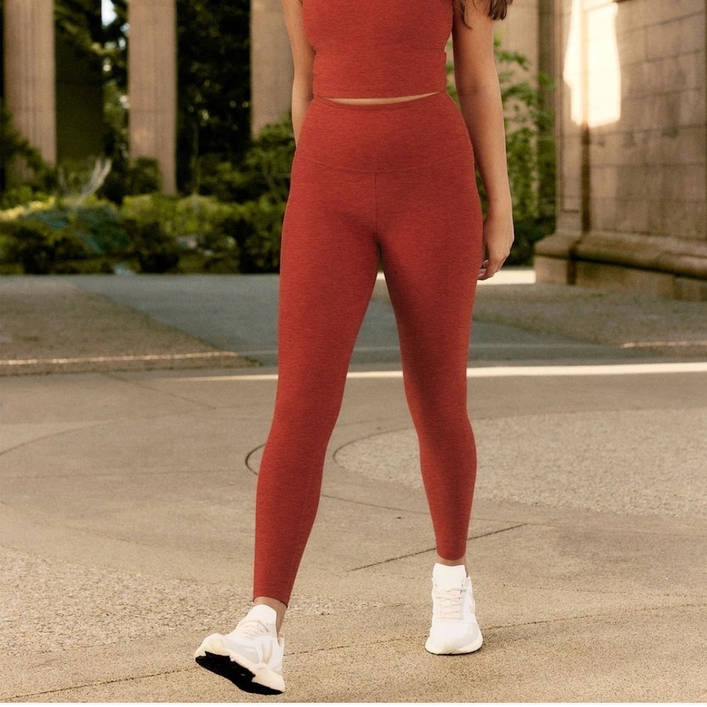 Beyond Yoga Caught In The Midi Leggings - Red Sand Heather | Buttery Soft Spaced